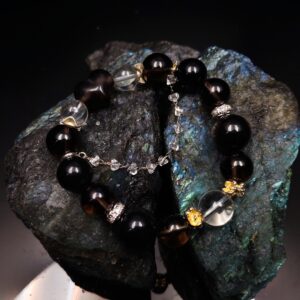 10mm white crystal, silver obsidian, smoky quartz, smoky quartz heart shape, 38 grams, 16cm 17cm in diameter.