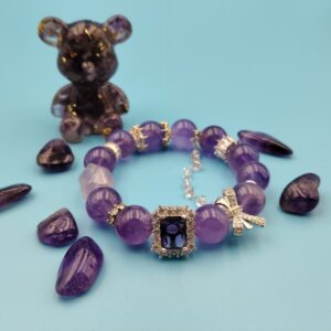 12mm brazilian amethyst, lavender freeform design, 14k gold plated accessory, 44 grams, 16cm 17cm in diameter.